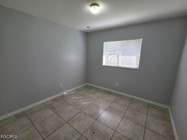 Building Photo - 2408 Joe Ave S