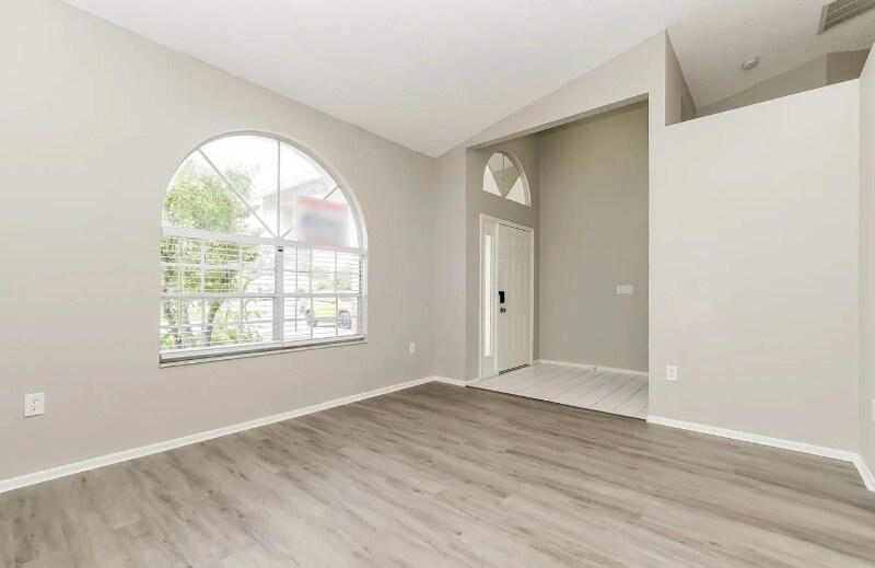 Building Photo - 7371 Box Elder Dr