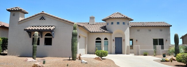 Building Photo - 12866 N High Hawk Dr