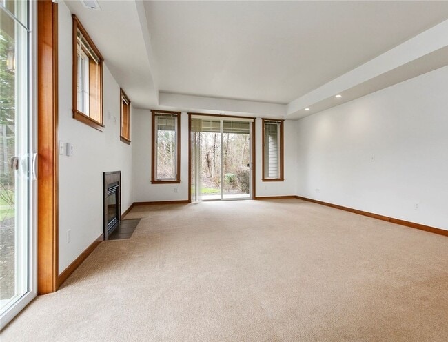 Building Photo - Spacious 3-Bedroom Condo/Townhome in Peaceful Cordata Neighborhood