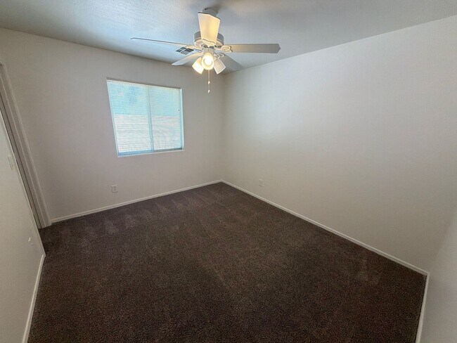 Building Photo - 6631 S 18th Ln