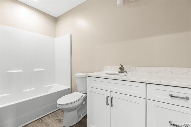 Building Photo - Brand new Rochester apartment close to downtown