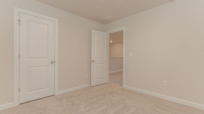 Building Photo - Picture-Perfect New Home in Clear Pond