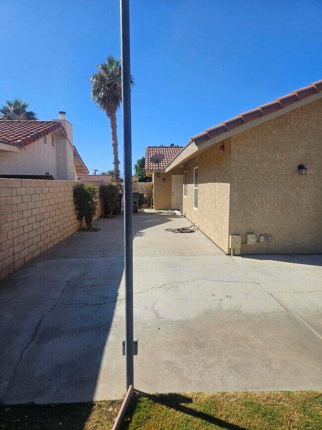 Building Photo - 66316 San Juan Rd