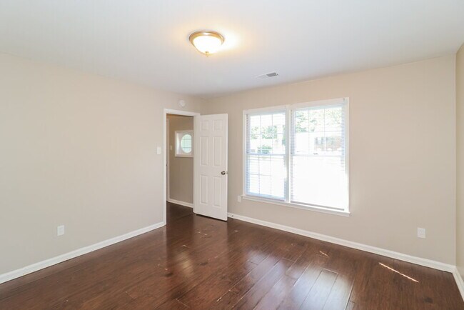 Building Photo - 2322 Carrollwood Ln