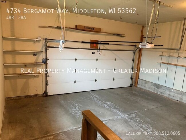 Building Photo - 4734 Bergamot Way