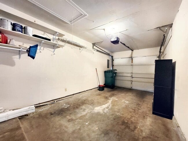 Building Photo - 9503 Quail Village Ln