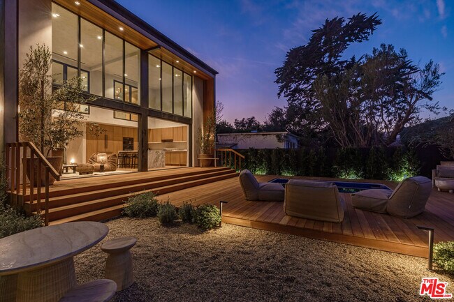 Building Photo - 23505 Malibu Colony Rd