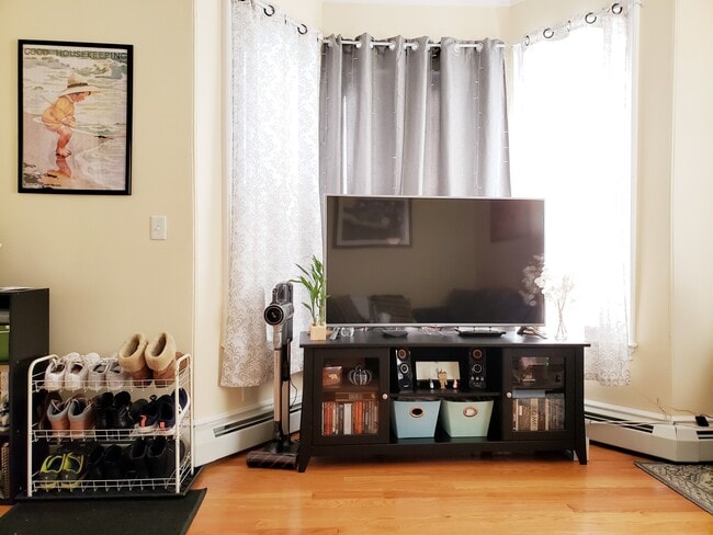 Building Photo - 65 Walden St