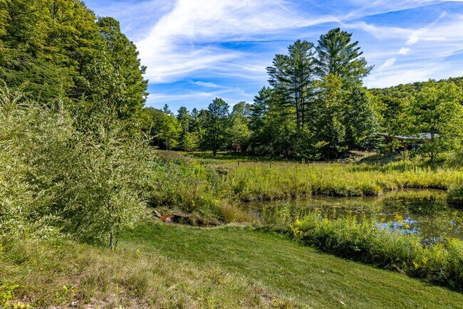 Building Photo - Short Term lease- Fully Furnished One bedroom, one bath