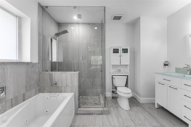 Building Photo - 19050 SW 144th Ave