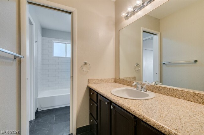 Building Photo - 3221 E Rochelle Ave