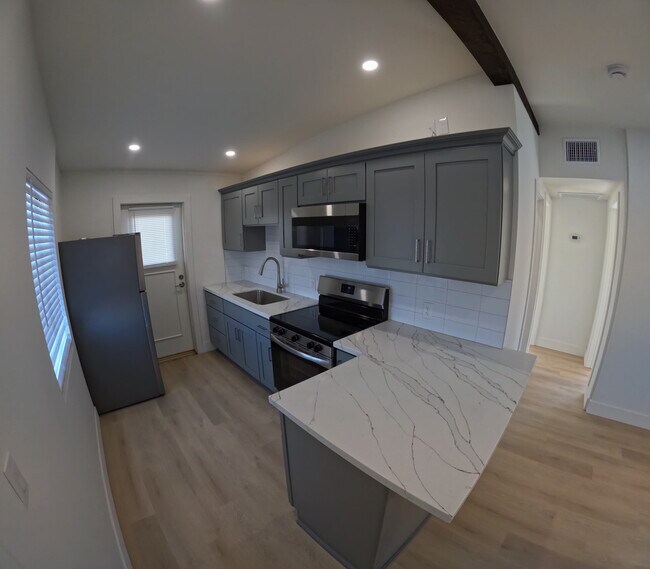 Building Photo - 221 E Tonto St