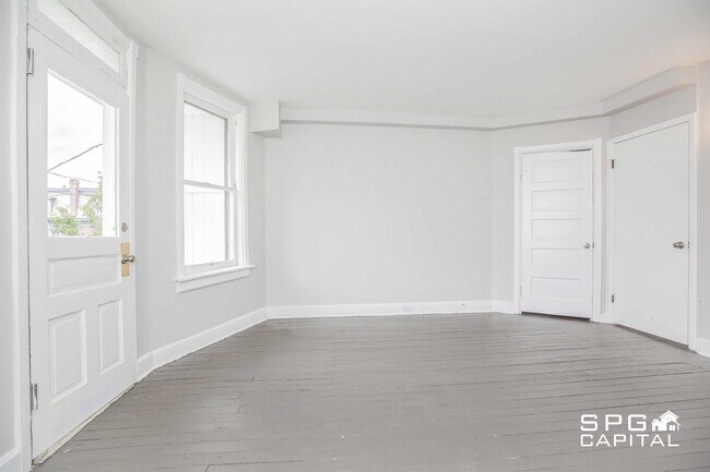 Building Photo - 2010 Susquehanna St
