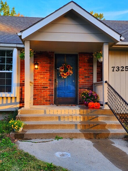 Front door - 7325 N Brooklyn Ave