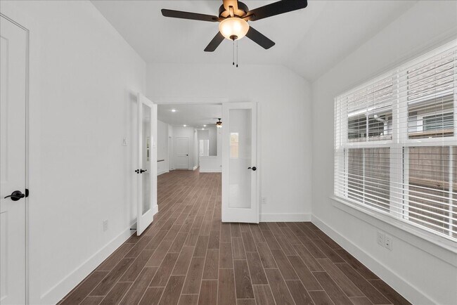 Building Photo - 10123 Crescendo Wy