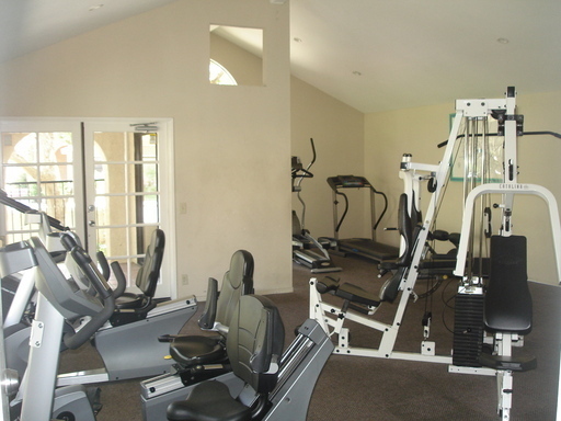 Building Photo - 1 Bedroom Condo in Canyon Country!