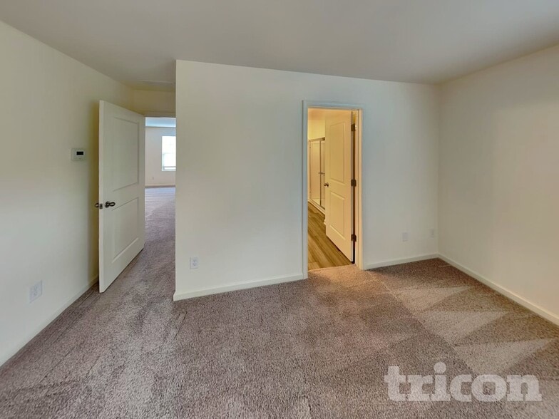 Building Photo - 283 Cottontail Ln