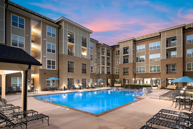 Building Photo - Abberly Solaire