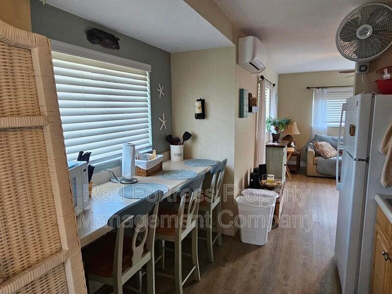 Building Photo - 8127 Country Rd