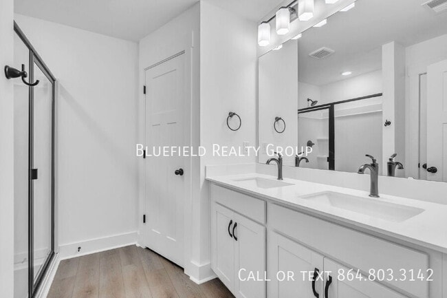 Building Photo - 416 E Parima Ct