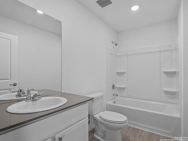 Building Photo - 910 Stricker Path