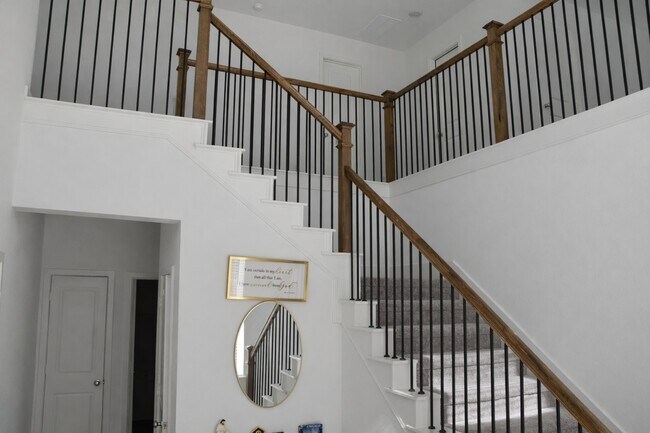 Building Photo - 9639 Lily Vis Ln