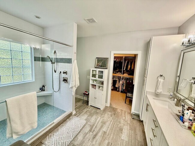 Building Photo - 4 bedroom Ocean Park Single Family