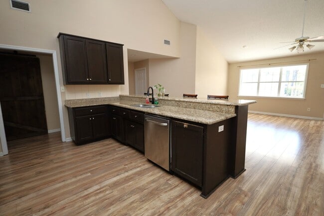 Building Photo - 4349 Summerlin Dr