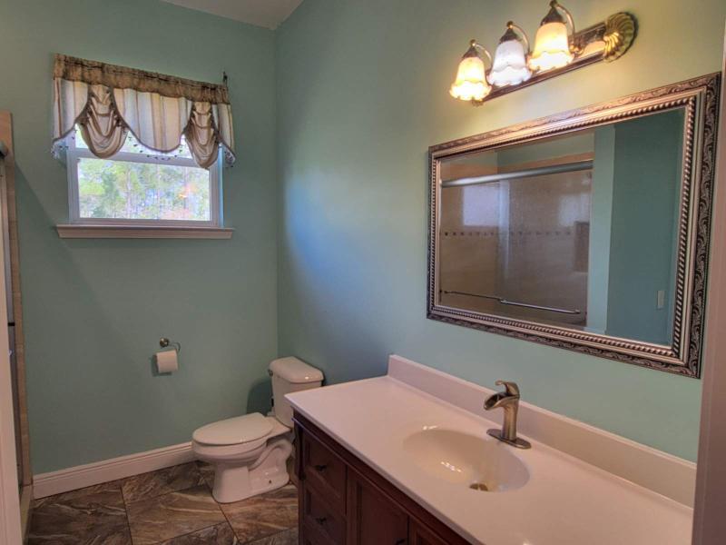 hall bath - 7327 Rodgers Dr