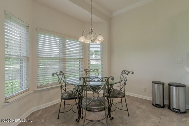 Building Photo - 12080 Scarsdale Dr