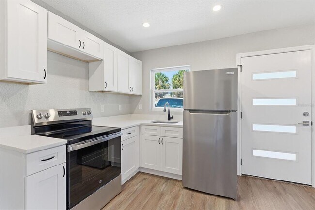 Building Photo - 113 145th Ave