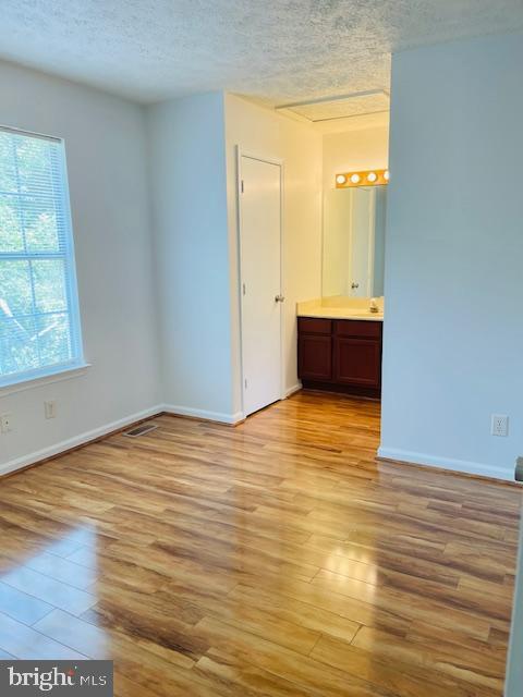 Building Photo - 5105 Mallards Landing Dr