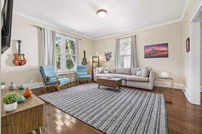 Building Photo - 920 Silverdene Pl