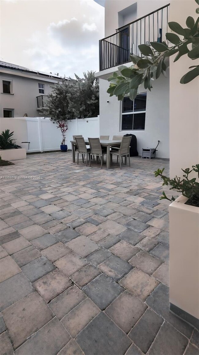 Building Photo - 1783 SE 7th Ter