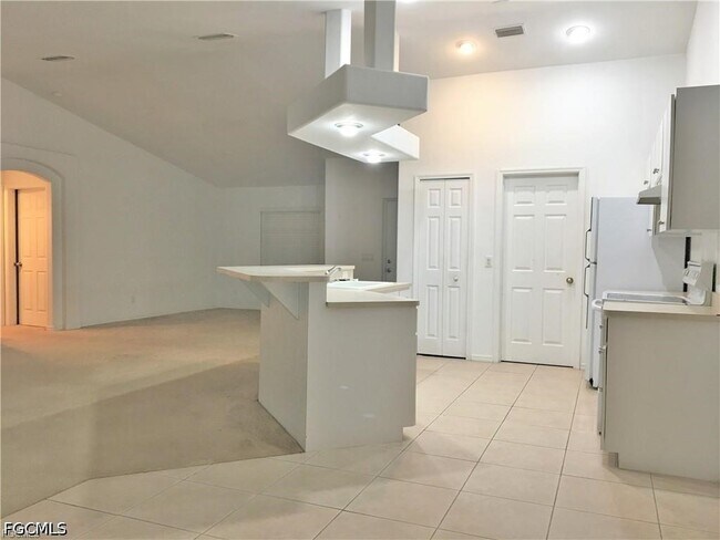 Building Photo - 2221 SW 8th Pl