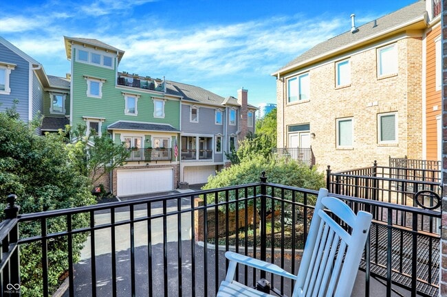 Building Photo - 529 E New York St