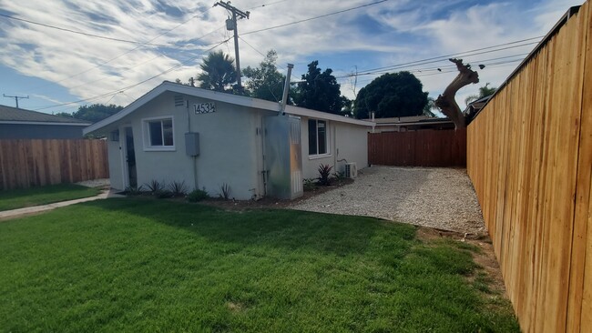 Rear home with shared grass yard - 1453 Newport Ave