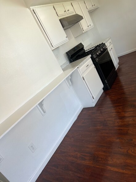 Building Photo - 3098 S Leandro Ct