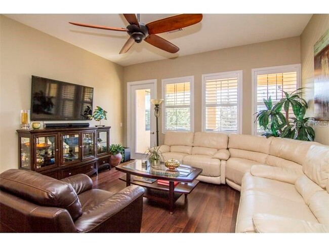 Building Photo - 4886 Yacht Club Dr