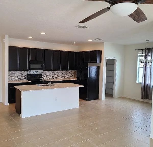 Building Photo - 151 Seville Dr