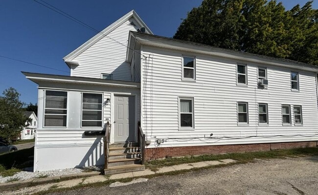 Building Photo - 33 Payne St