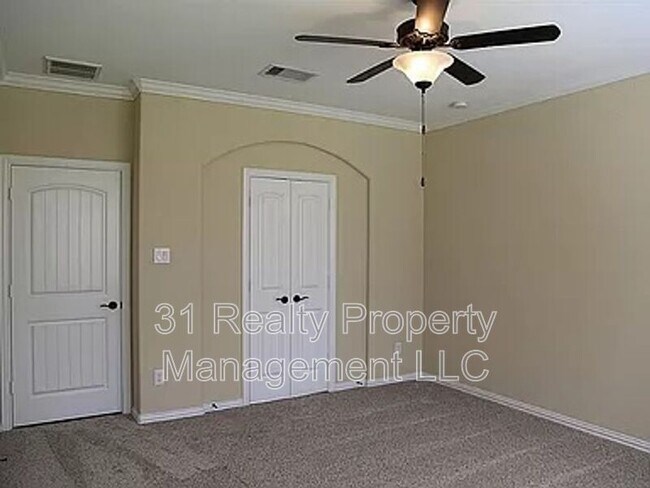 Building Photo - 18435 Weeping Spring Dr