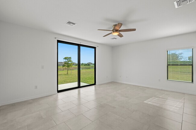 Building Photo - 14275 Oviedo Pl
