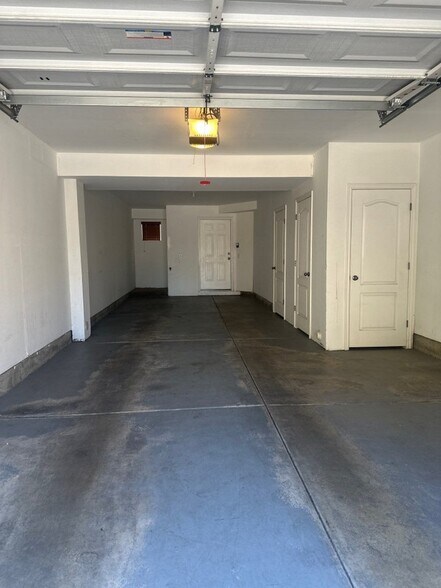 Building Photo - 7329 Shelby View Dr