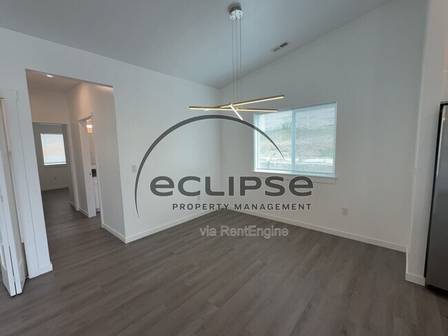 Building Photo - 147 Buena Vista Dr