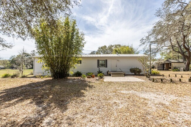 Building Photo - 2BR/2BA with Den Mobile Home on +/-5 Acres