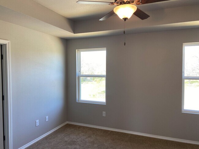 Building Photo - Welcome home to 4110 Swan's Landing #401!