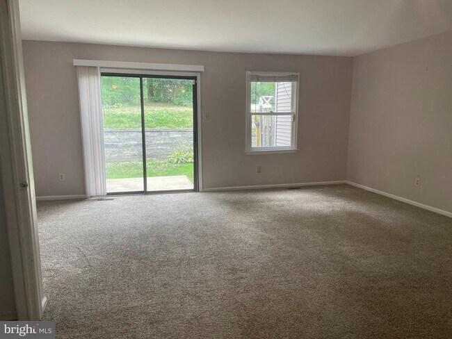 Building Photo - 154 Trotters Lea Ln