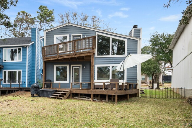 Building Photo - 3203 Poe Dr